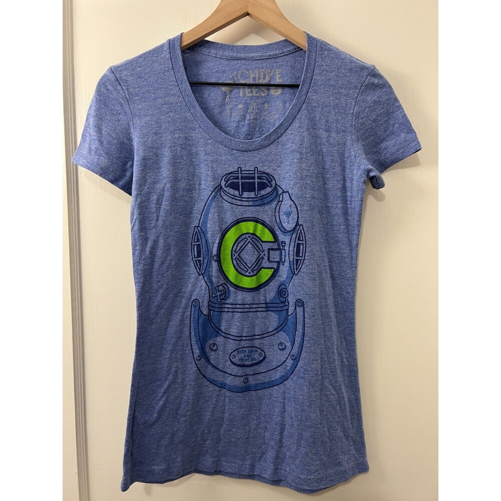Chive Tees Blue Diver Helmet Graphic T Shirt - Size S